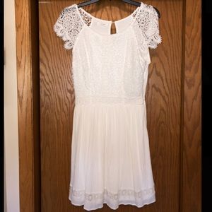 WHITE LACE SUMMER DRESS!